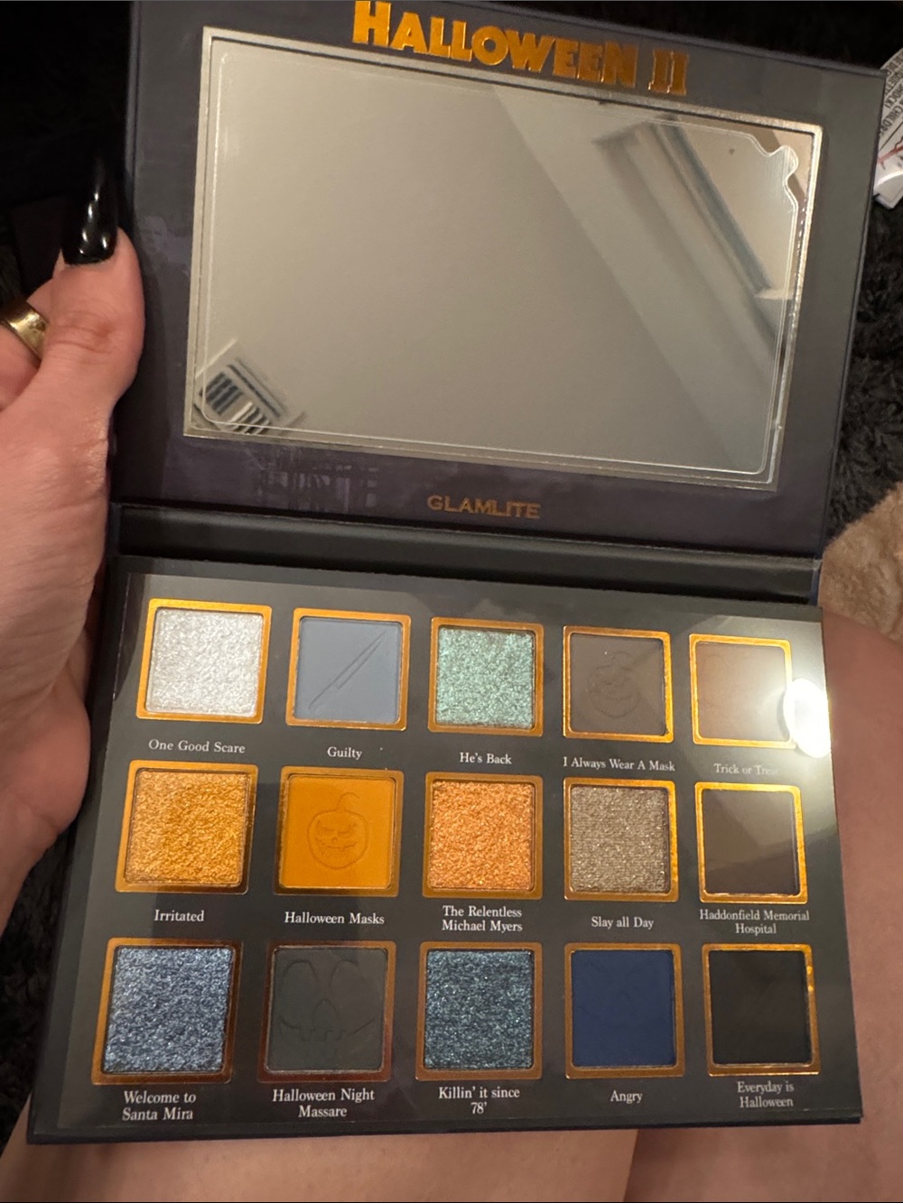 Glamlite Halloween II Welcome to Haddonfield Makeup Palette - Black & Gray